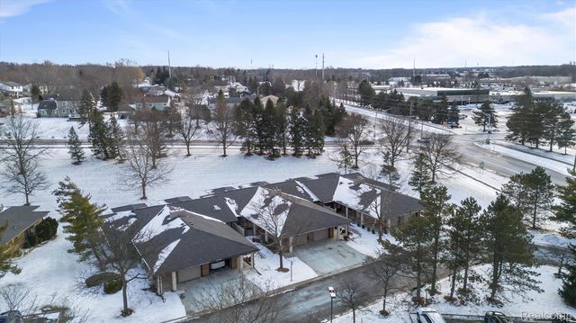 983 Wexford Way, Rochester Hills, MI 48307