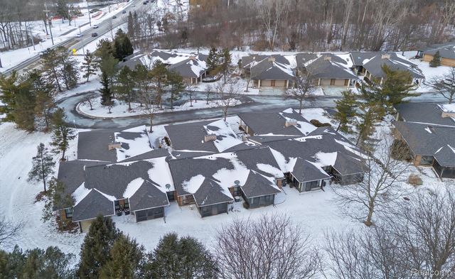 983 Wexford Way, Rochester Hills, MI 48307