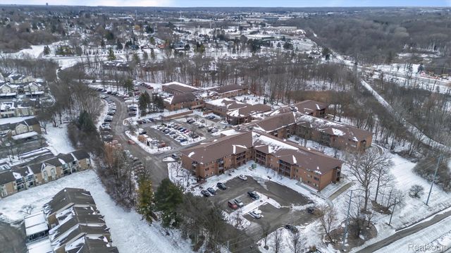 983 Wexford Way, Rochester Hills, MI 48307