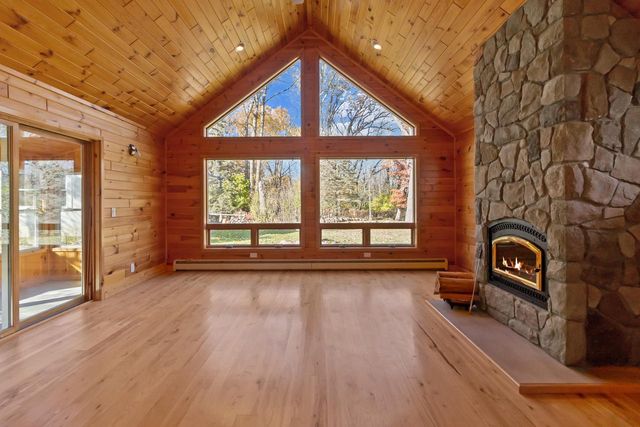 W3926 Springbrook ROAD, Lake Geneva, WI 53147