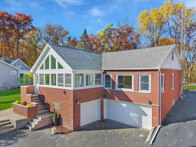 W3926 Springbrook ROAD, Lake Geneva, WI 53147