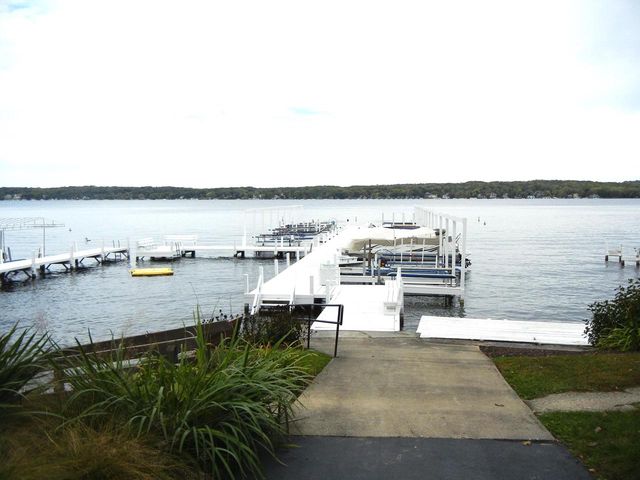 W3926 Springbrook ROAD, Lake Geneva, WI 53147