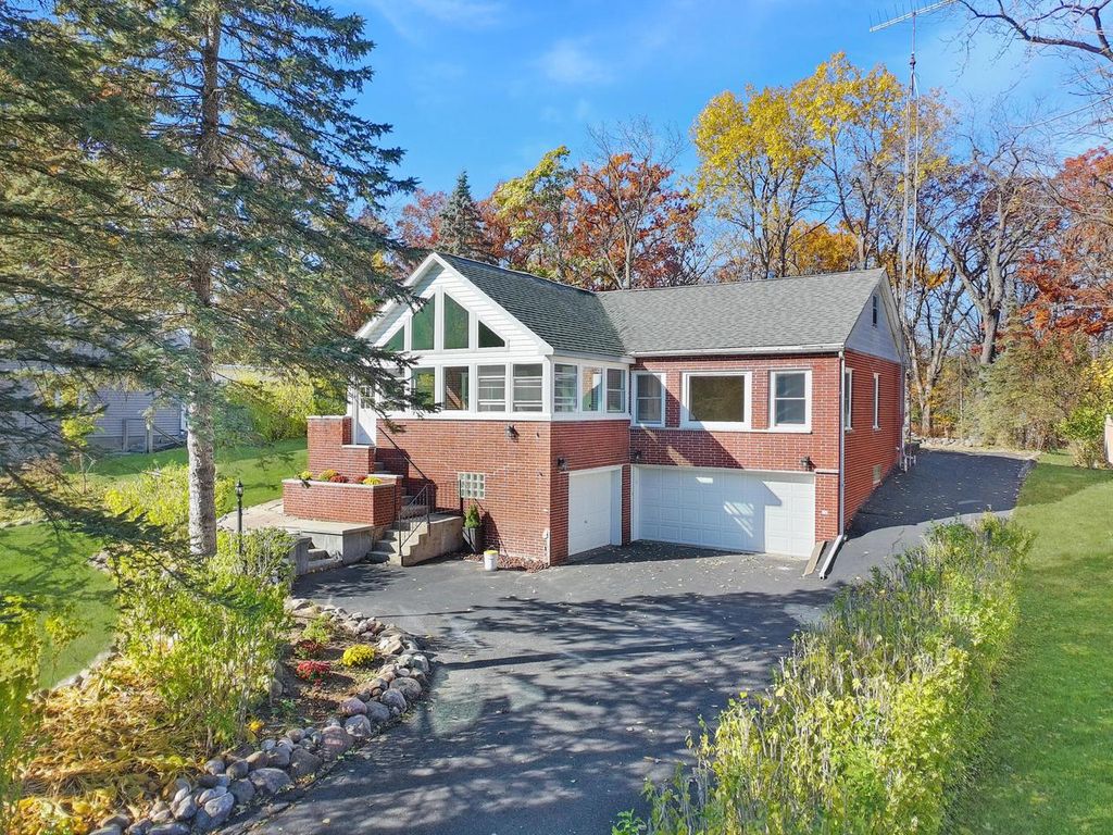 W3926 Springbrook ROAD, Lake Geneva, WI 53147