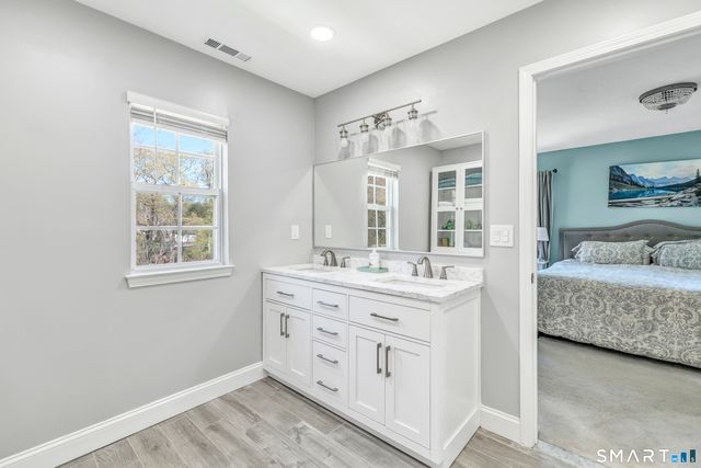 255 Acorn Lane, Milford, CT 06461