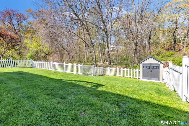 255 Acorn Lane, Milford, CT 06461