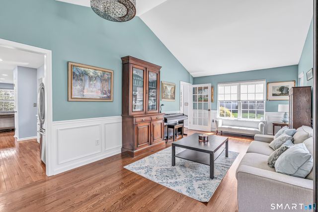 255 Acorn Lane, Milford, CT 06461