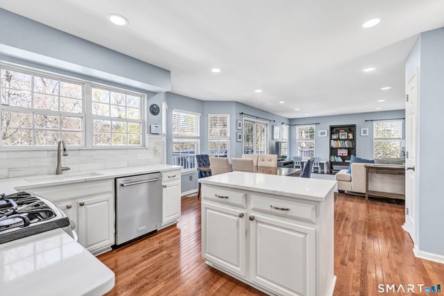 255 Acorn Lane, Milford, CT 06461