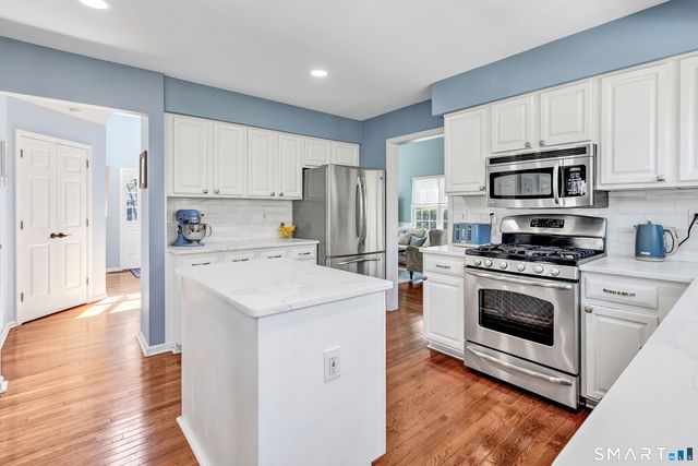 255 Acorn Lane, Milford, CT 06461