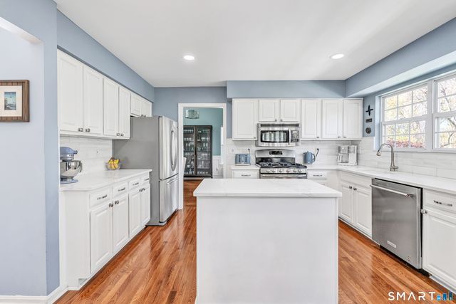 255 Acorn Lane, Milford, CT 06461