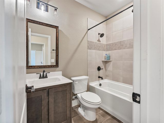 194 morning light Lane, Waxahachie, TX 75165