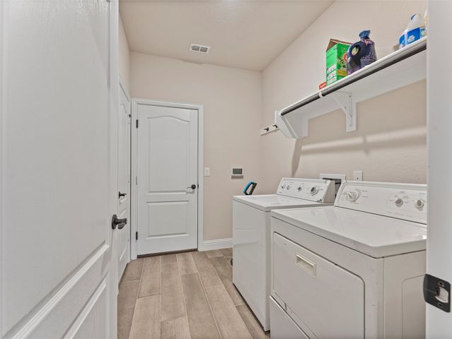 194 morning light Lane, Waxahachie, TX 75165