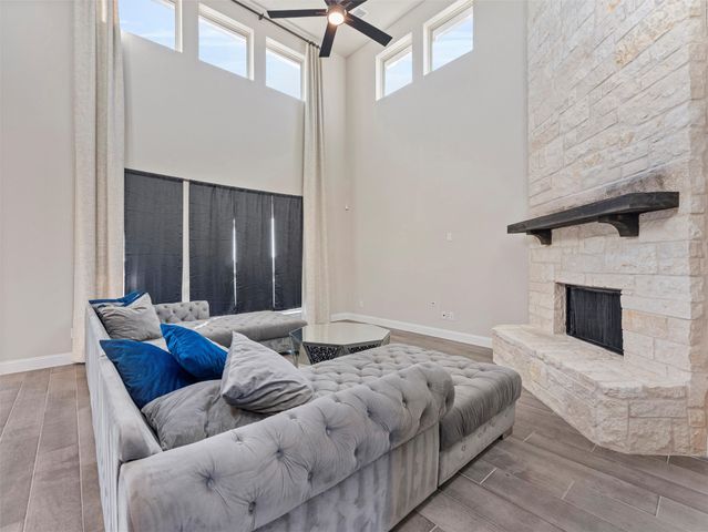 194 morning light Lane, Waxahachie, TX 75165