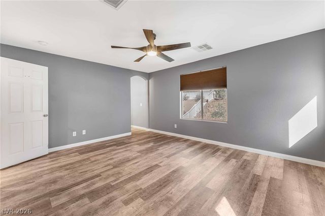 10748 CHICKASAW BEND Court, Las Vegas, NV 89129