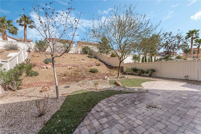 10748 CHICKASAW BEND Court, Las Vegas, NV 89129