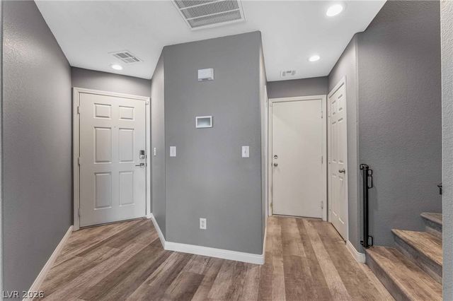 10748 CHICKASAW BEND Court, Las Vegas, NV 89129