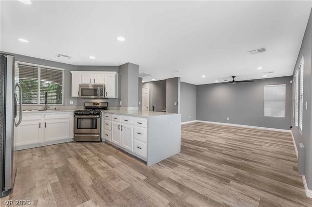 10748 CHICKASAW BEND Court, Las Vegas, NV 89129