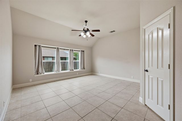 512 Carnation Lane, Mansfield, TX 76063