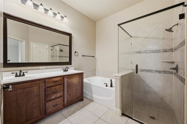 512 Carnation Lane, Mansfield, TX 76063