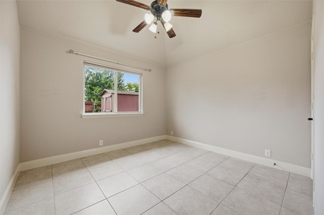 512 Carnation Lane, Mansfield, TX 76063