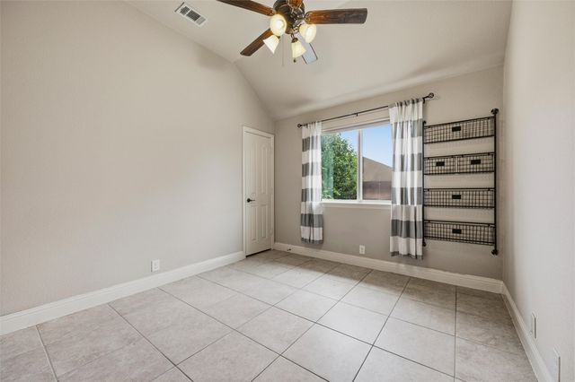 512 Carnation Lane, Mansfield, TX 76063