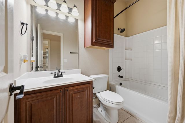 512 Carnation Lane, Mansfield, TX 76063