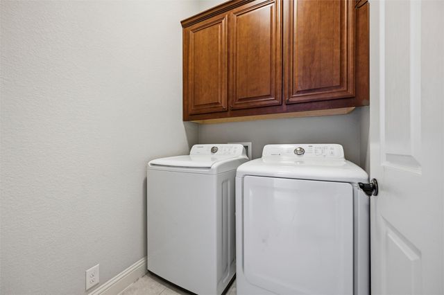 512 Carnation Lane, Mansfield, TX 76063