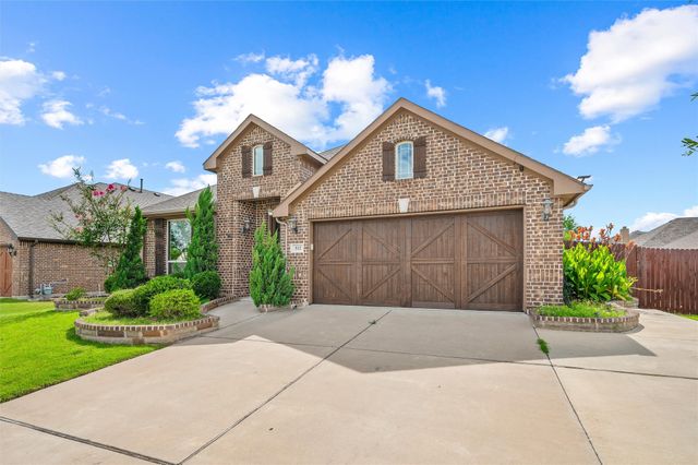 512 Carnation Lane, Mansfield, TX 76063