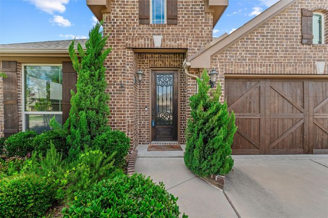 512 Carnation Lane, Mansfield, TX 76063