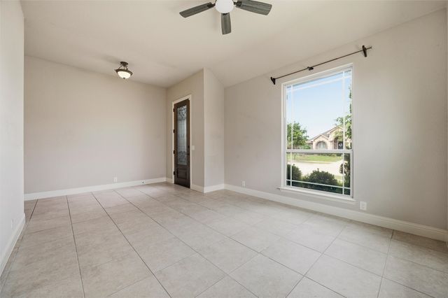 512 Carnation Lane, Mansfield, TX 76063