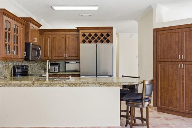 2160 NW 188th Ter, Pembroke Pines, FL 33029