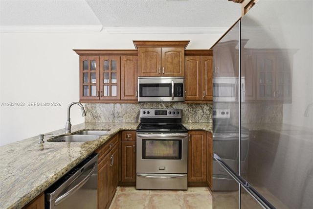 2160 NW 188th Ter, Pembroke Pines, FL 33029
