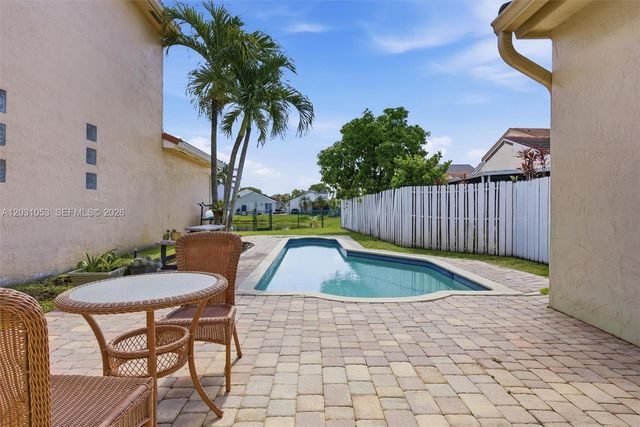 2160 NW 188th Ter, Pembroke Pines, FL 33029