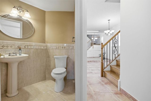 2160 NW 188th Ter, Pembroke Pines, FL 33029