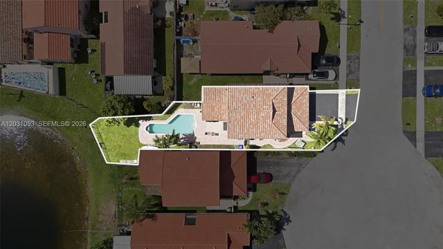 2160 NW 188th Ter, Pembroke Pines, FL 33029