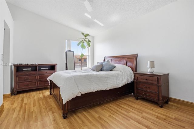2160 NW 188th Ter, Pembroke Pines, FL 33029