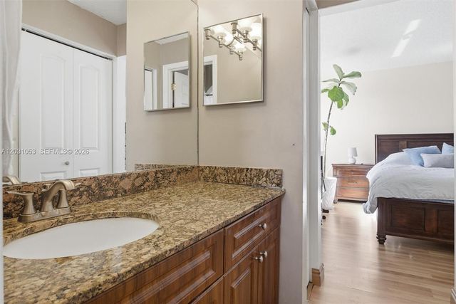 2160 NW 188th Ter, Pembroke Pines, FL 33029