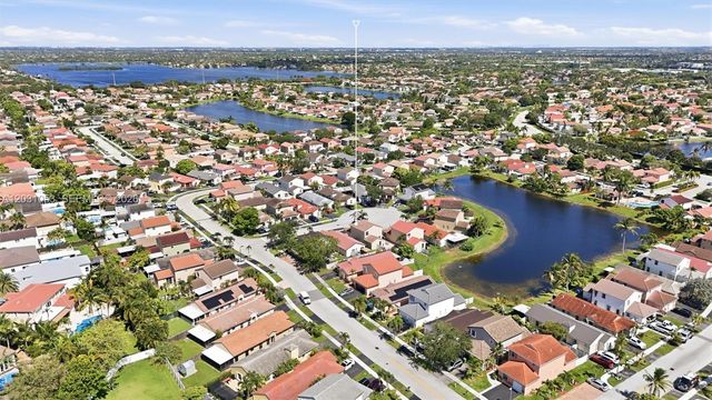 2160 NW 188th Ter, Pembroke Pines, FL 33029