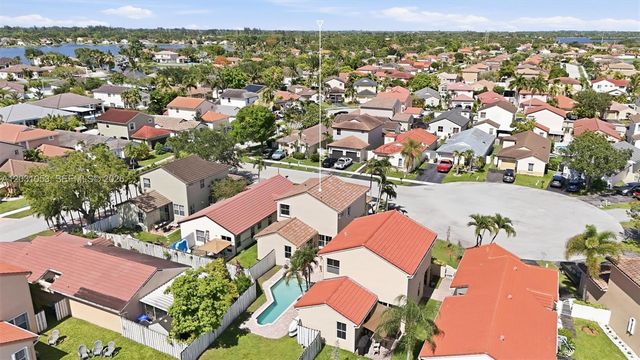 2160 NW 188th Ter, Pembroke Pines, FL 33029