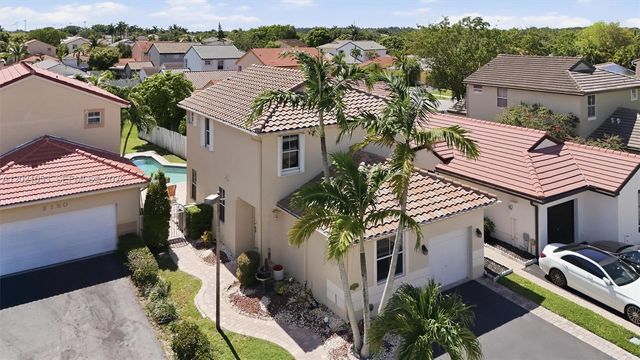 2160 NW 188th Ter, Pembroke Pines, FL 33029