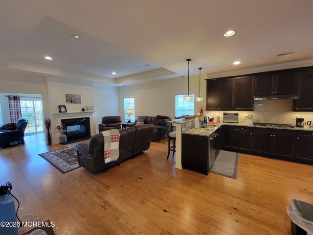 15 Sunrise Lane, Barnegat, NJ 08005