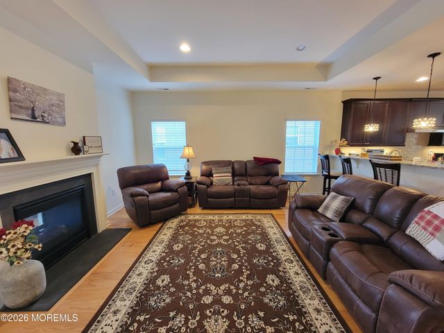 15 Sunrise Lane, Barnegat, NJ 08005