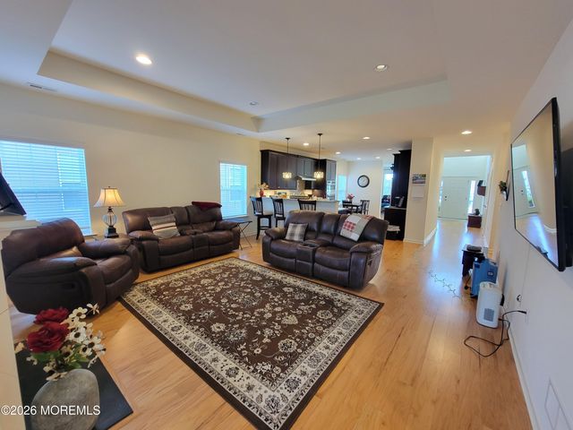 15 Sunrise Lane, Barnegat, NJ 08005