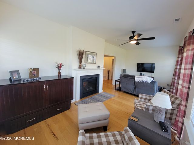 15 Sunrise Lane, Barnegat, NJ 08005