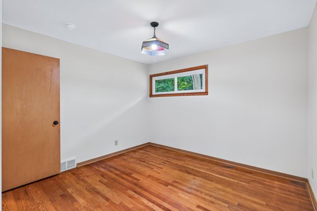 12916 Fairfield Road W, Minnetonka, MN 55305