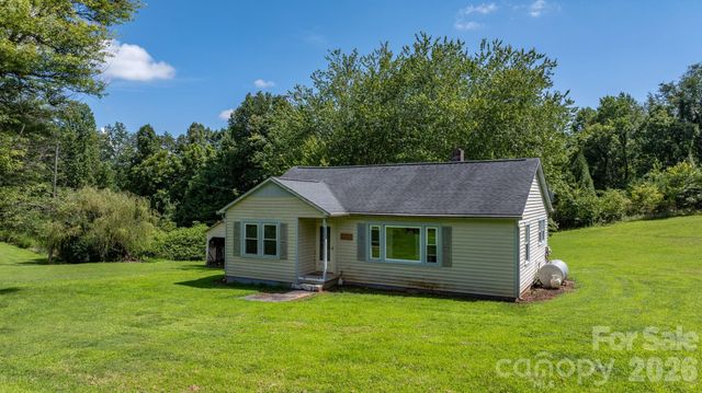 2656 Barrier Loop, Morganton, NC 28655