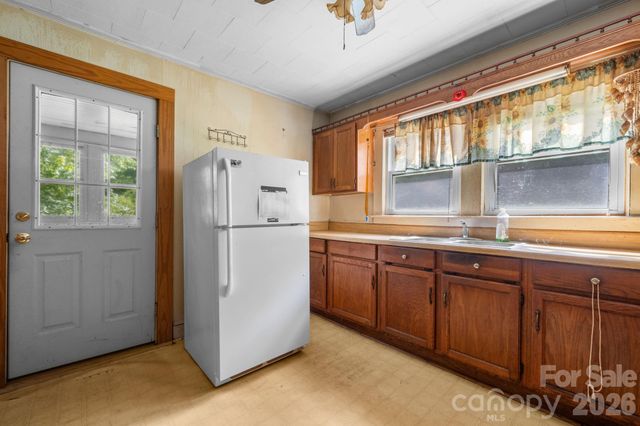 2656 Barrier Loop, Morganton, NC 28655
