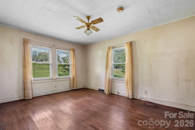 2656 Barrier Loop, Morganton, NC 28655