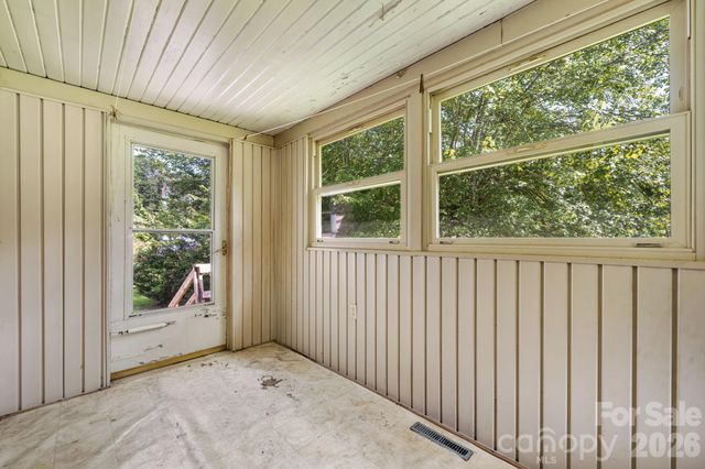 2656 Barrier Loop, Morganton, NC 28655