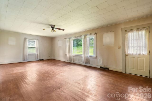 2656 Barrier Loop, Morganton, NC 28655