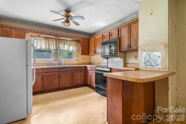 2656 Barrier Loop, Morganton, NC 28655